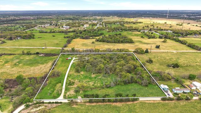 711 County Road 162, Gainesville, TX 76240