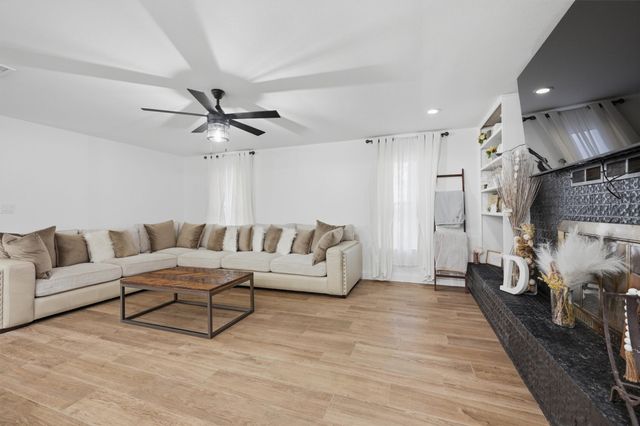 711 County Road 162, Gainesville, TX 76240