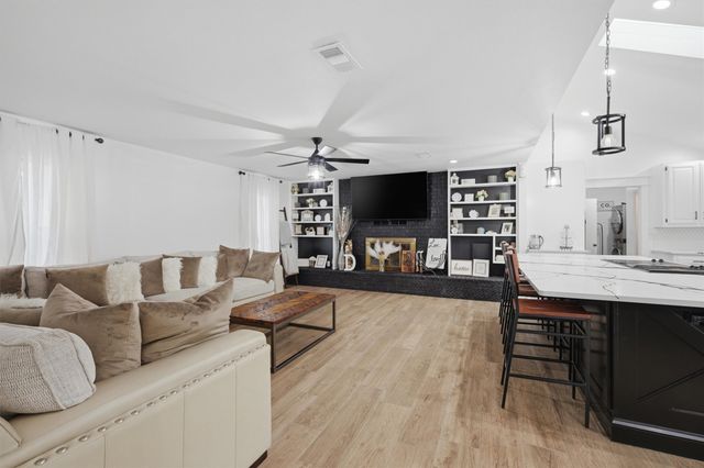 711 County Road 162, Gainesville, TX 76240