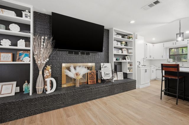 711 County Road 162, Gainesville, TX 76240