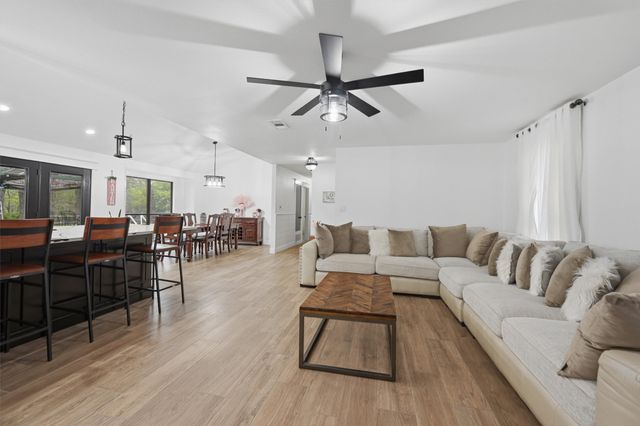 711 County Road 162, Gainesville, TX 76240