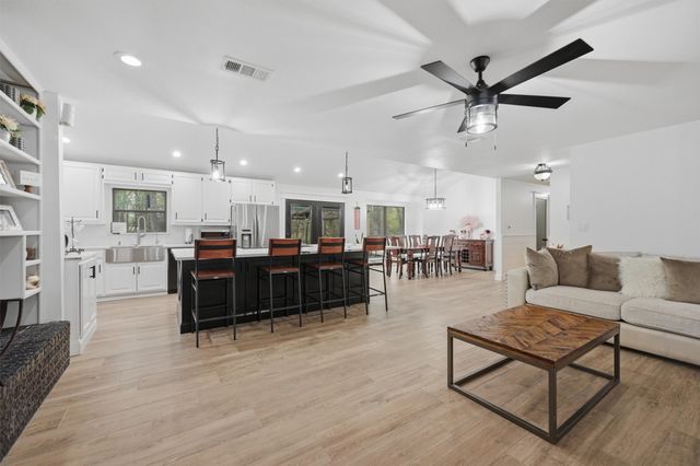 711 County Road 162, Gainesville, TX 76240