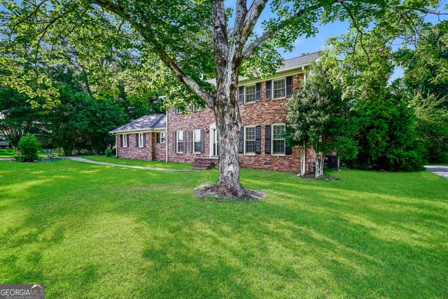 2216 Country Club Drive SE, Conyers, GA 30013