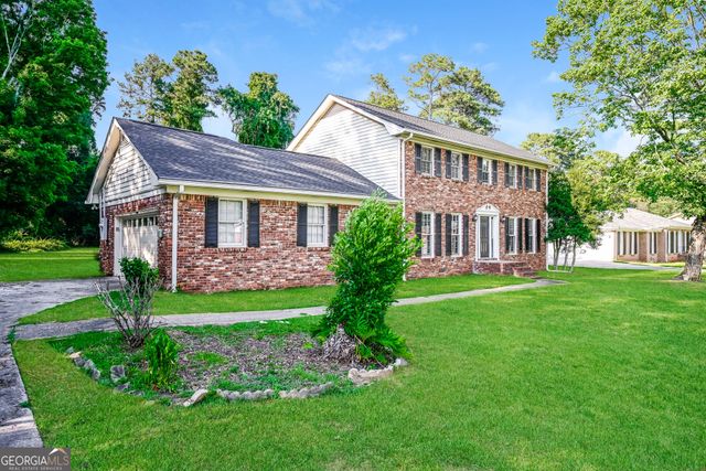 2216 Country Club Drive SE, Conyers, GA 30013