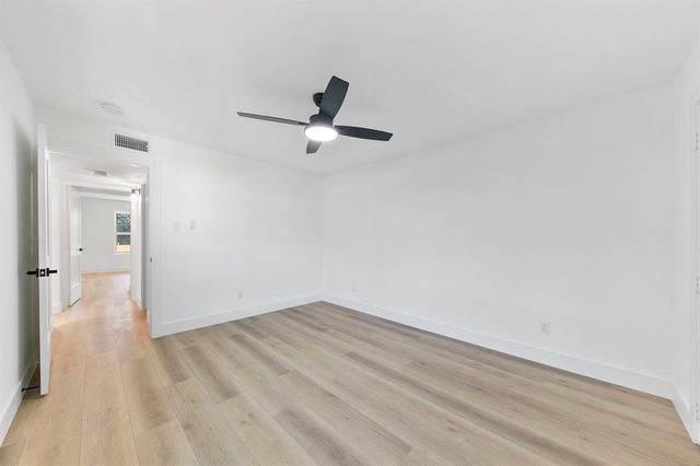 1514 Wirt Road 4, Houston, TX 77055