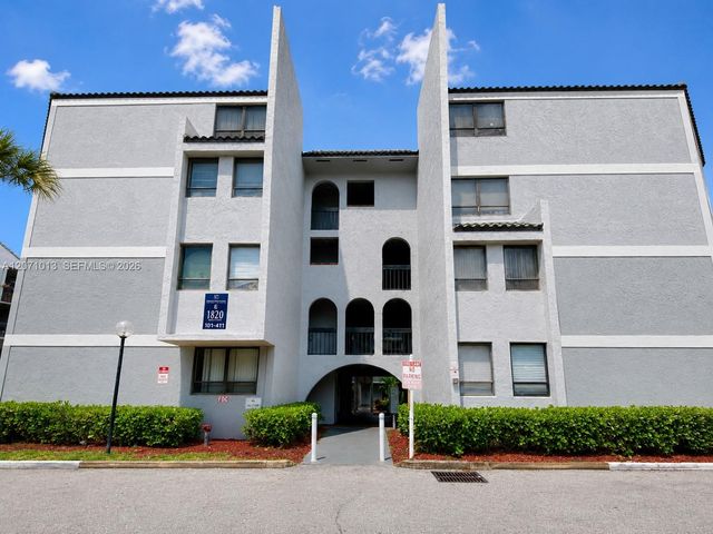 1820 N Congress Avenue 305, West Palm Beach, FL 33401