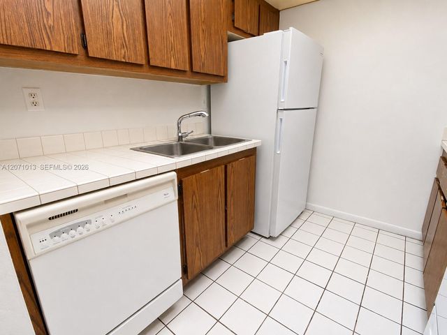 1820 N Congress Avenue 305, West Palm Beach, FL 33401