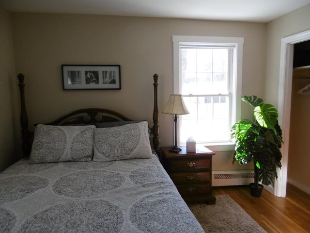 7 Seabee Street, Bedford, NH 03110