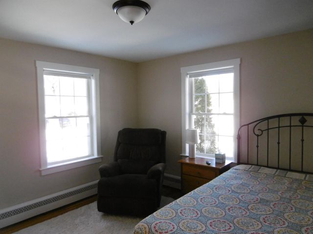 7 Seabee Street, Bedford, NH 03110