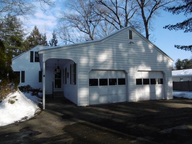 7 Seabee Street, Bedford, NH 03110