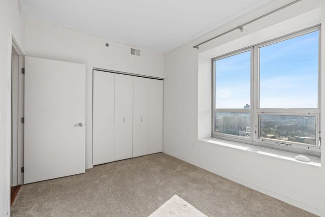 929 Portland Avenue 2005, Minneapolis, MN 55404