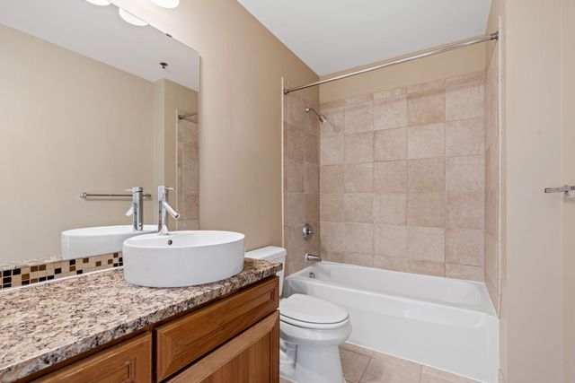 929 Portland Avenue 2005, Minneapolis, MN 55404