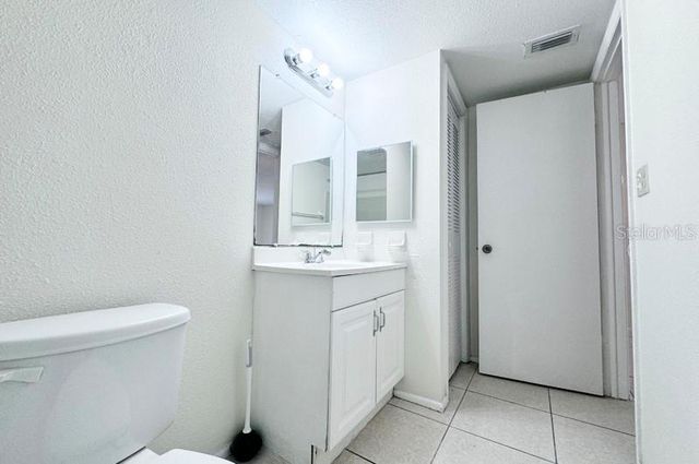 2856 SOMERSET PARK DRIVE 102, Tampa, FL 33613