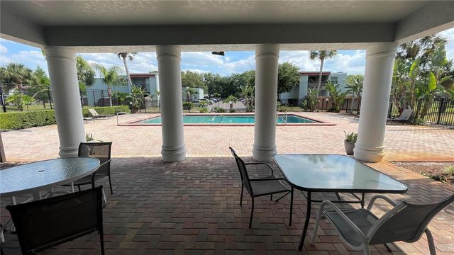 2856 SOMERSET PARK DRIVE 102, Tampa, FL 33613