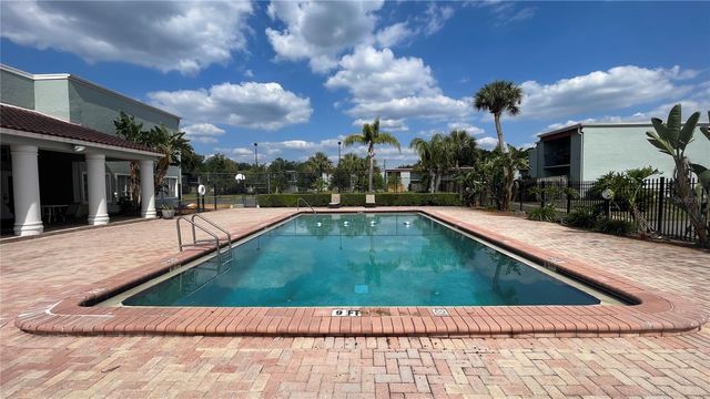 2856 SOMERSET PARK DRIVE 102, Tampa, FL 33613