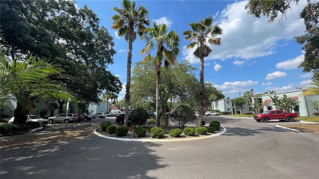 2856 SOMERSET PARK DRIVE 102, Tampa, FL 33613