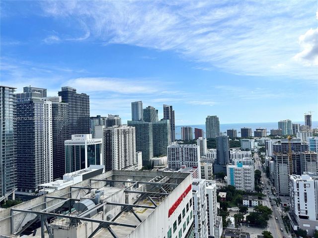 185 SW 7th St 3704, Miami, FL 33130