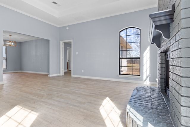 655 E Reindeer Road, Lancaster, TX 75146