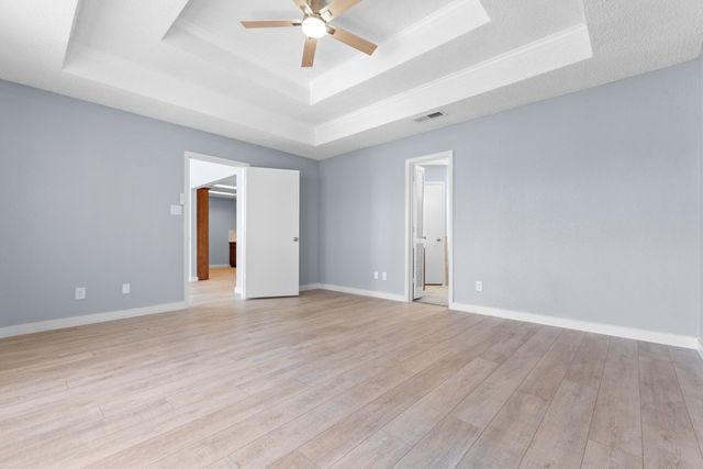 655 E Reindeer Road, Lancaster, TX 75146