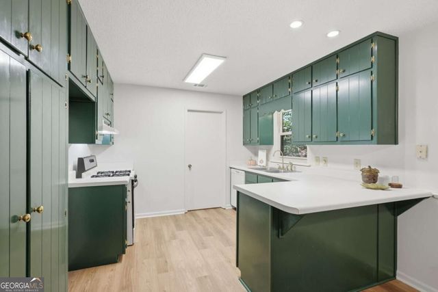 6292 Lively Way, Cumming, GA 30040