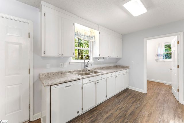 52 Charterhouse Avenue, Piedmont, SC 29673
