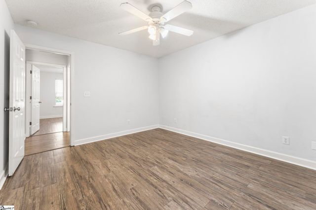 52 Charterhouse Avenue, Piedmont, SC 29673