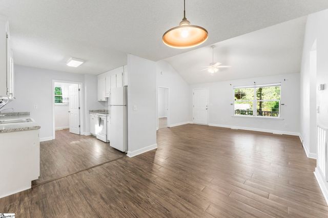 52 Charterhouse Avenue, Piedmont, SC 29673