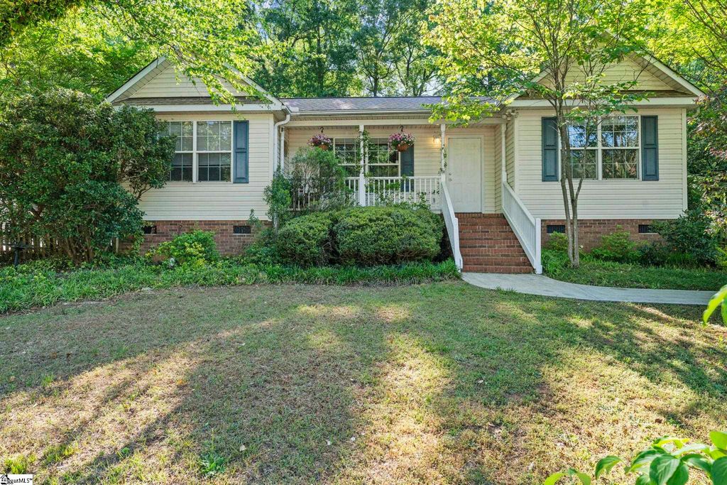 52 Charterhouse Avenue, Piedmont, SC 29673