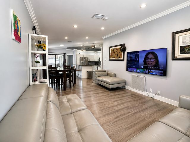 6995 NW 5TH Avenue, Boca Raton, FL 33487