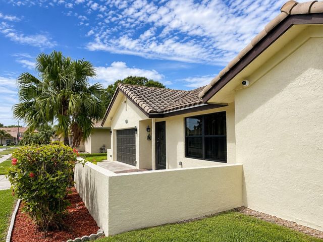 6995 NW 5TH Avenue, Boca Raton, FL 33487
