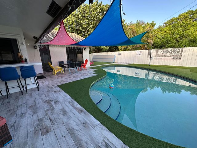 6995 NW 5TH Avenue, Boca Raton, FL 33487