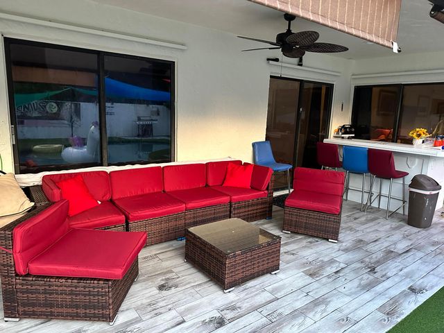 6995 NW 5TH Avenue, Boca Raton, FL 33487