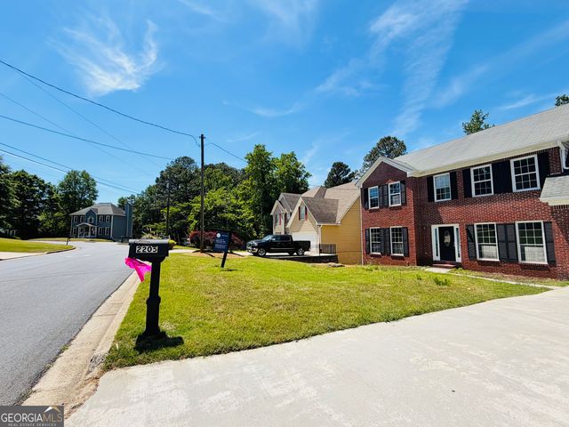 2205 Springer Walk, Lawrenceville, GA 30043