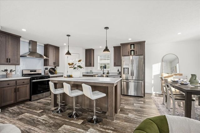 6 Berry Farms Road 63, Sturbridge, MA 01566