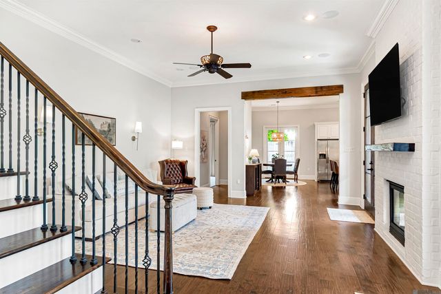 6211 Old Creek Ave, Baton Rouge, LA 70808