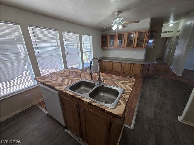 3560 Estes Park Drive, Las Vegas, NV 89122