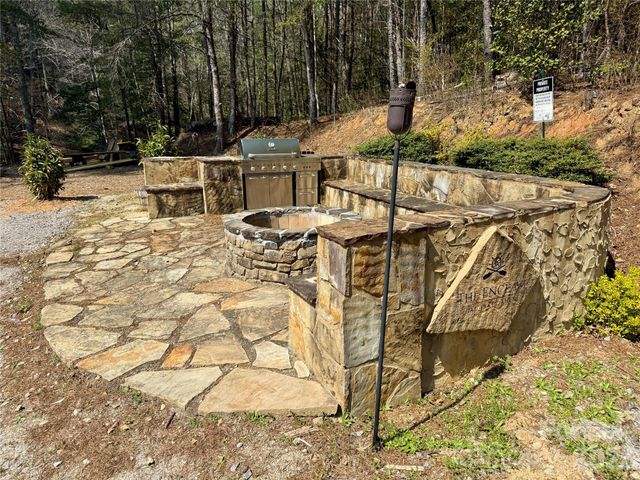 2494 Ivy Rays Way 41, Nebo, NC 28761