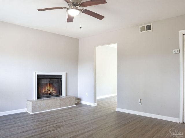 2811 Langley Ave 221, Pensacola, FL 32504