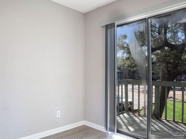2811 Langley Ave 221, Pensacola, FL 32504