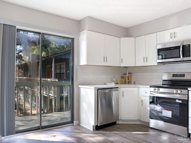 2811 Langley Ave 221, Pensacola, FL 32504