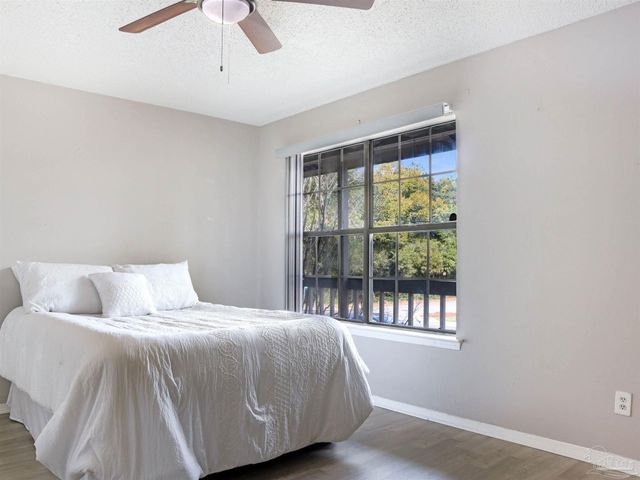 2811 Langley Ave 221, Pensacola, FL 32504