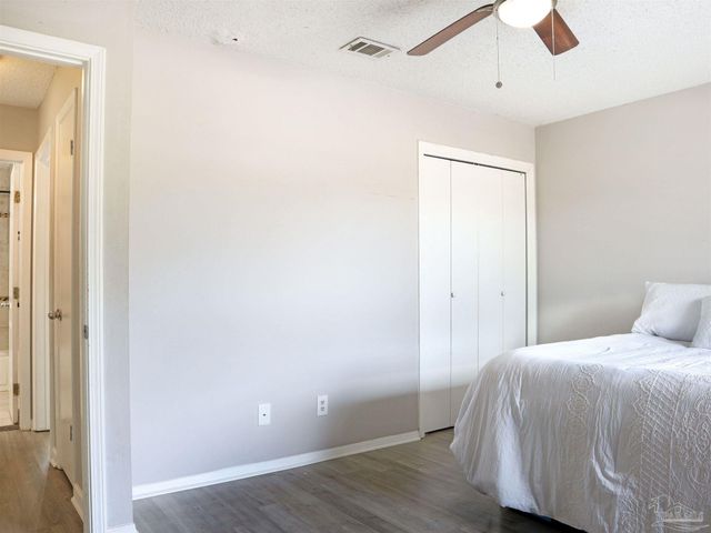 2811 Langley Ave 221, Pensacola, FL 32504