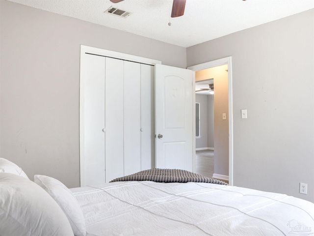 2811 Langley Ave 221, Pensacola, FL 32504