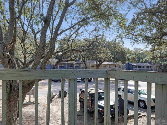 2811 Langley Ave 221, Pensacola, FL 32504