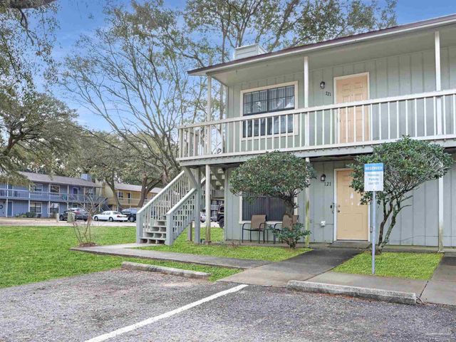 2811 Langley Ave 221, Pensacola, FL 32504