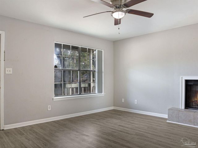 2811 Langley Ave 221, Pensacola, FL 32504