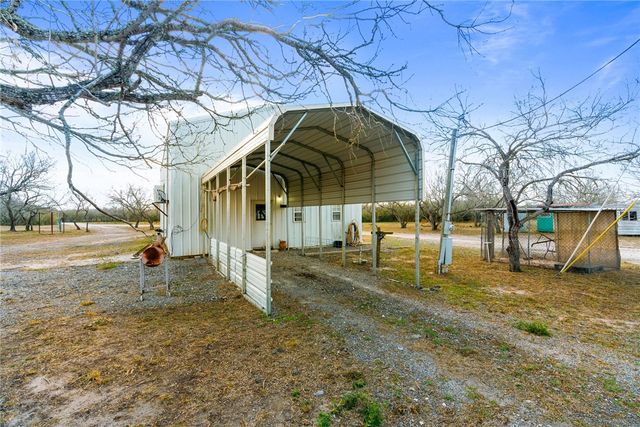 523 Ranger Dr, Sandia, TX 78383