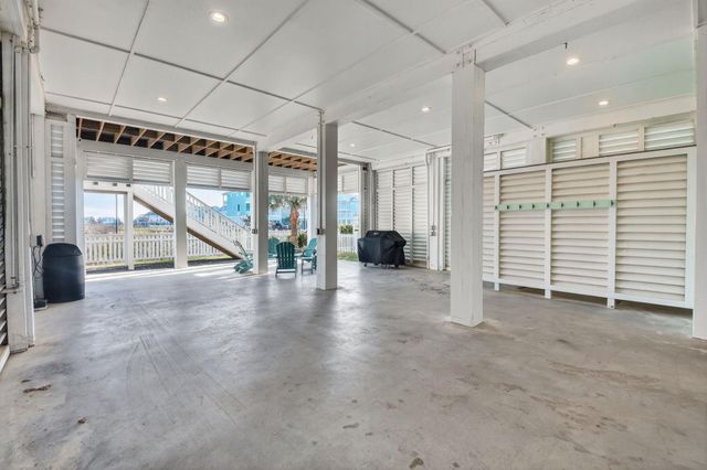 3815 Sea Breeze Lane, Galveston, TX 77554