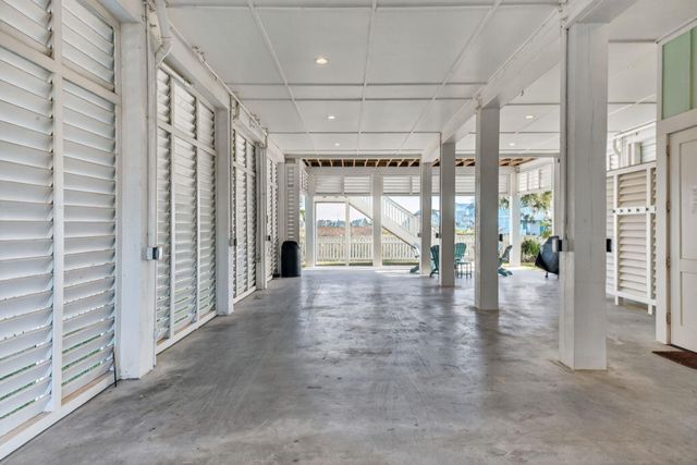 3815 Sea Breeze Lane, Galveston, TX 77554