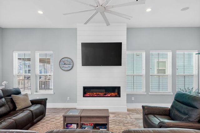 3815 Sea Breeze Lane, Galveston, TX 77554